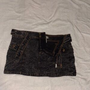 Stylish Black Denim Skirt